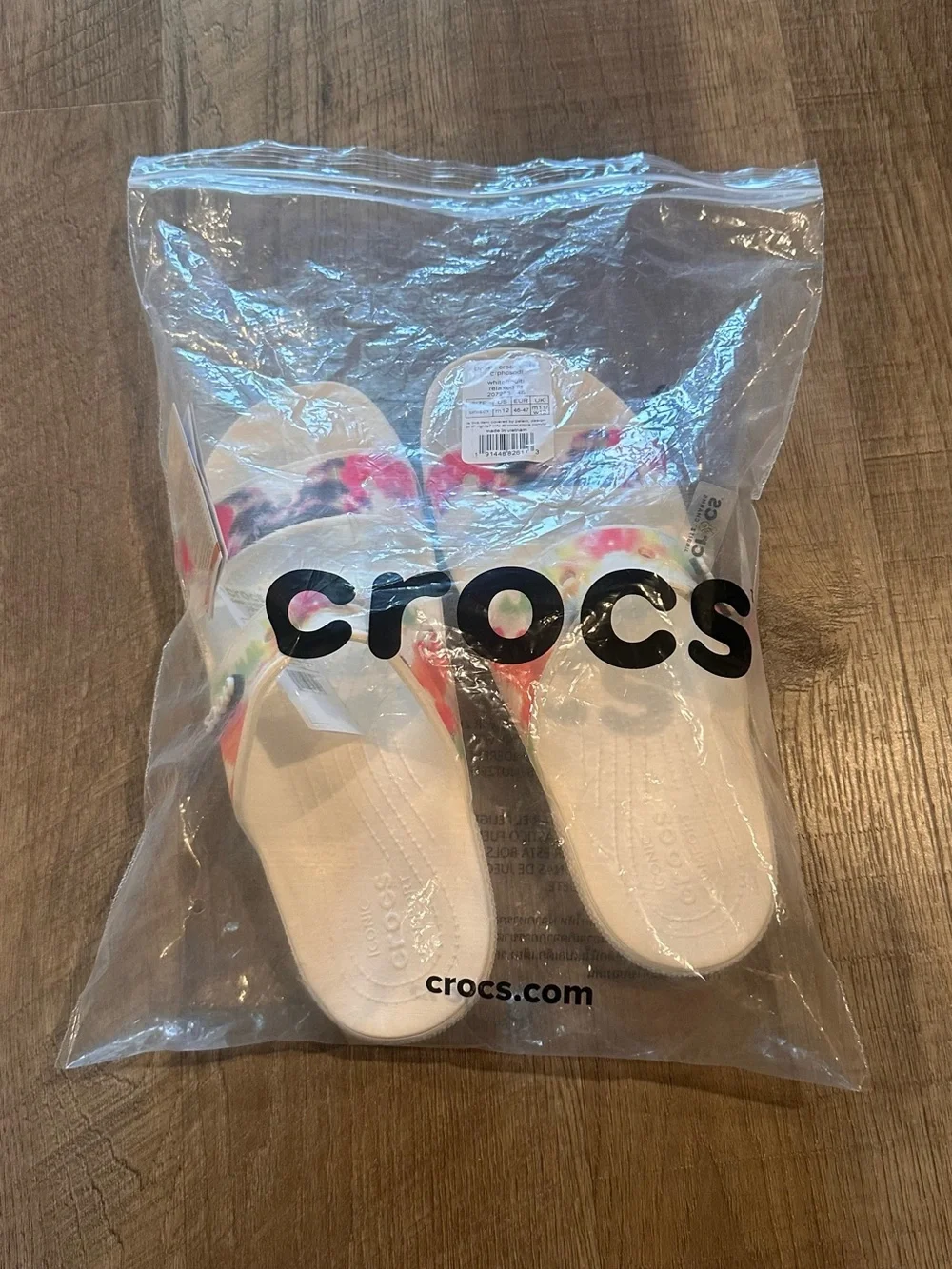 Unisex  NEW Crocs Classic Tie-Dye Graphic Two-Strap Sandals – M12/W14